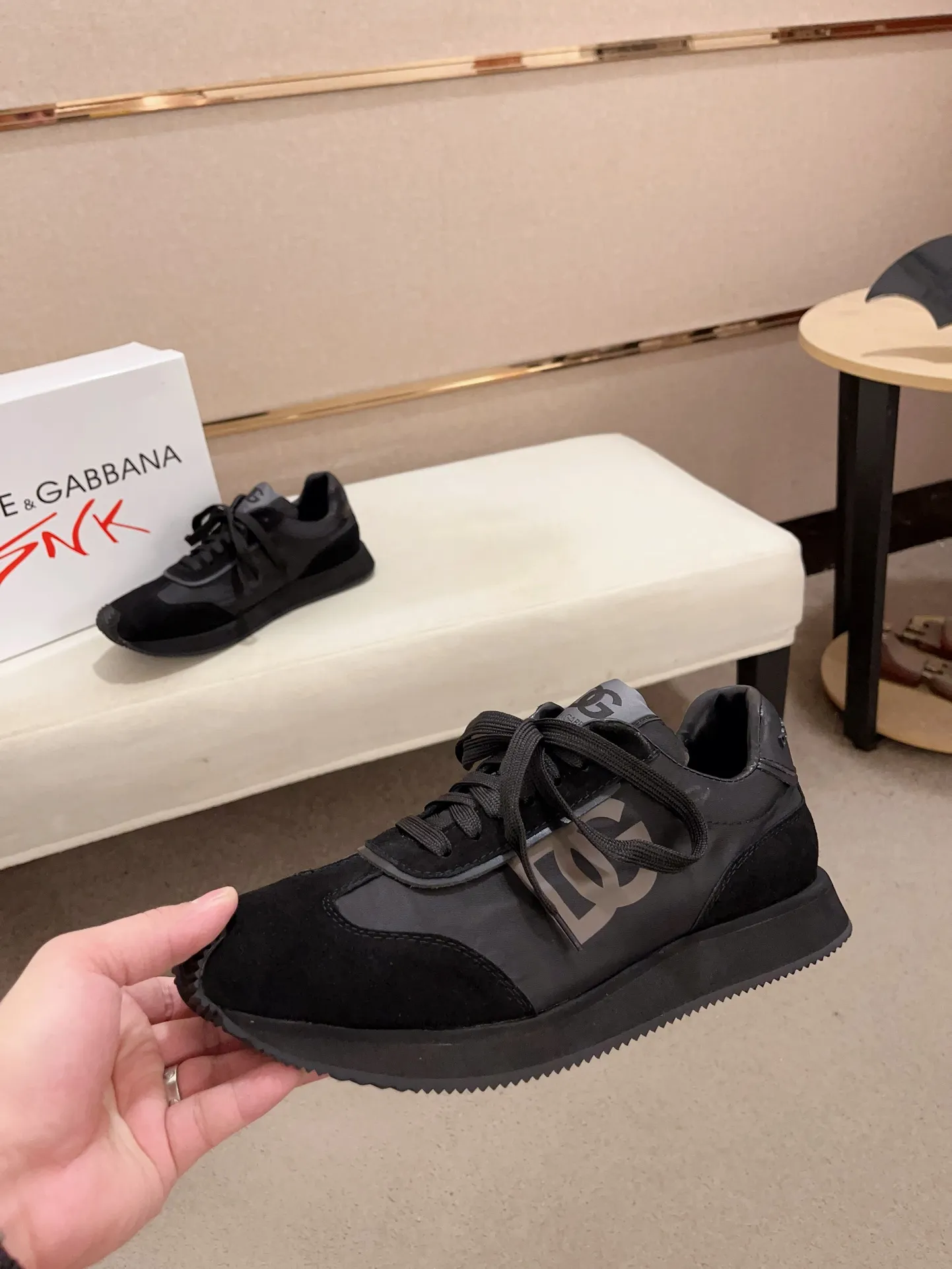 Factory price: 420💰Counter quality, [Proud] DG's latest casual, original quality men's shoes🤠Imported top layer💕Soft sheepskin lining [Proud] In terms of materials and workmanship, it beats all versions on the market💕Highest quality shipments Real photos🎬😇❤Fabrics and imported rubber materials highlight the unique charm of the brand😘The shoelaces are also original custom-made👻Classic lace-up shoes are very comfortable on the feet , code number 38-44 (45.46 can be customized)